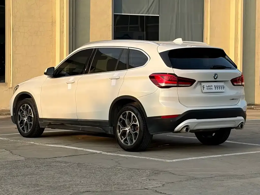 BMW X1 — фото 10
