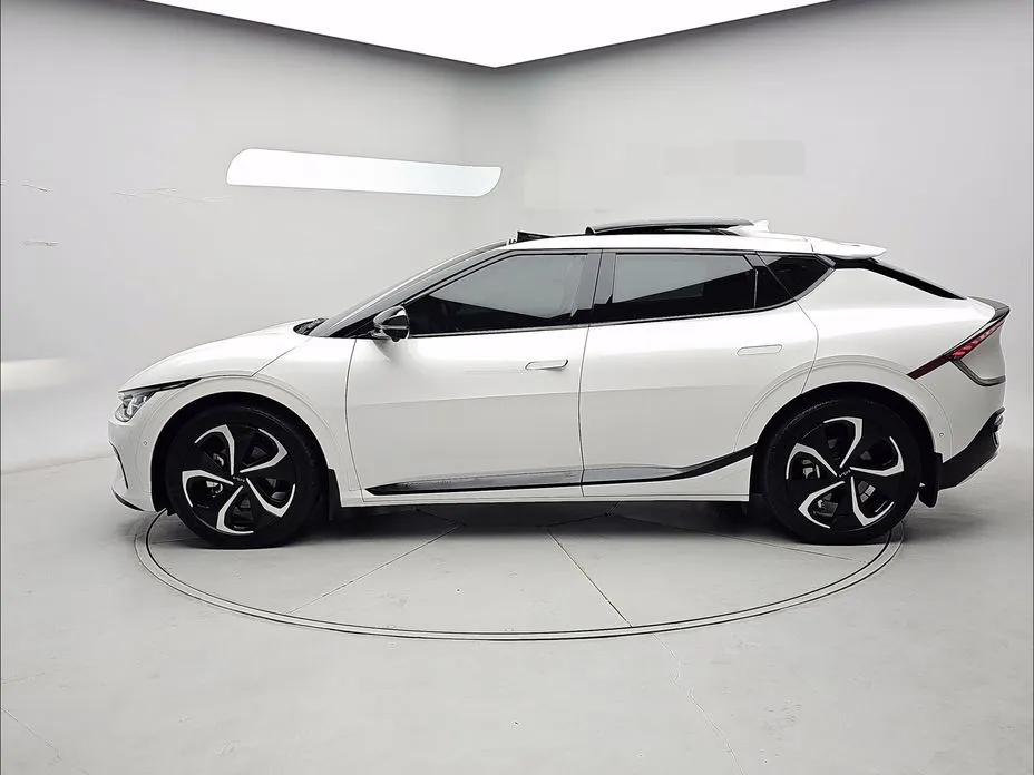 Kia EV6 — фото 3