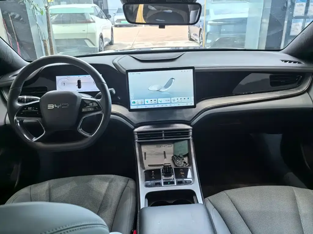 BYD Seal — фото 7