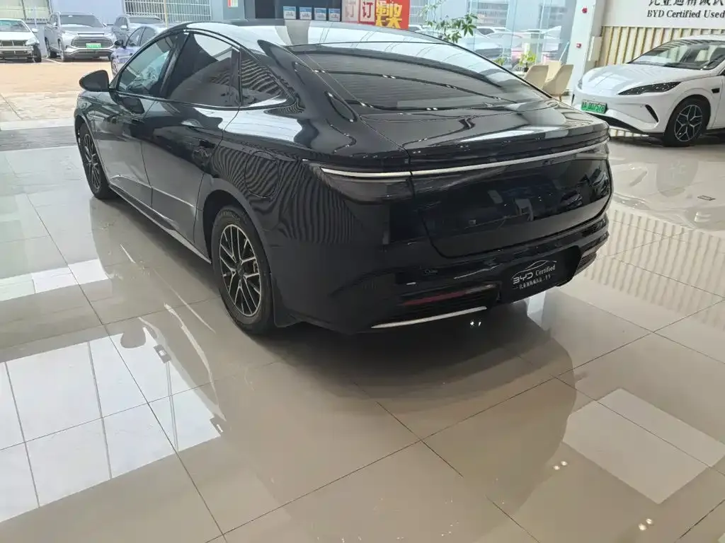 BYD Seal — фото 6