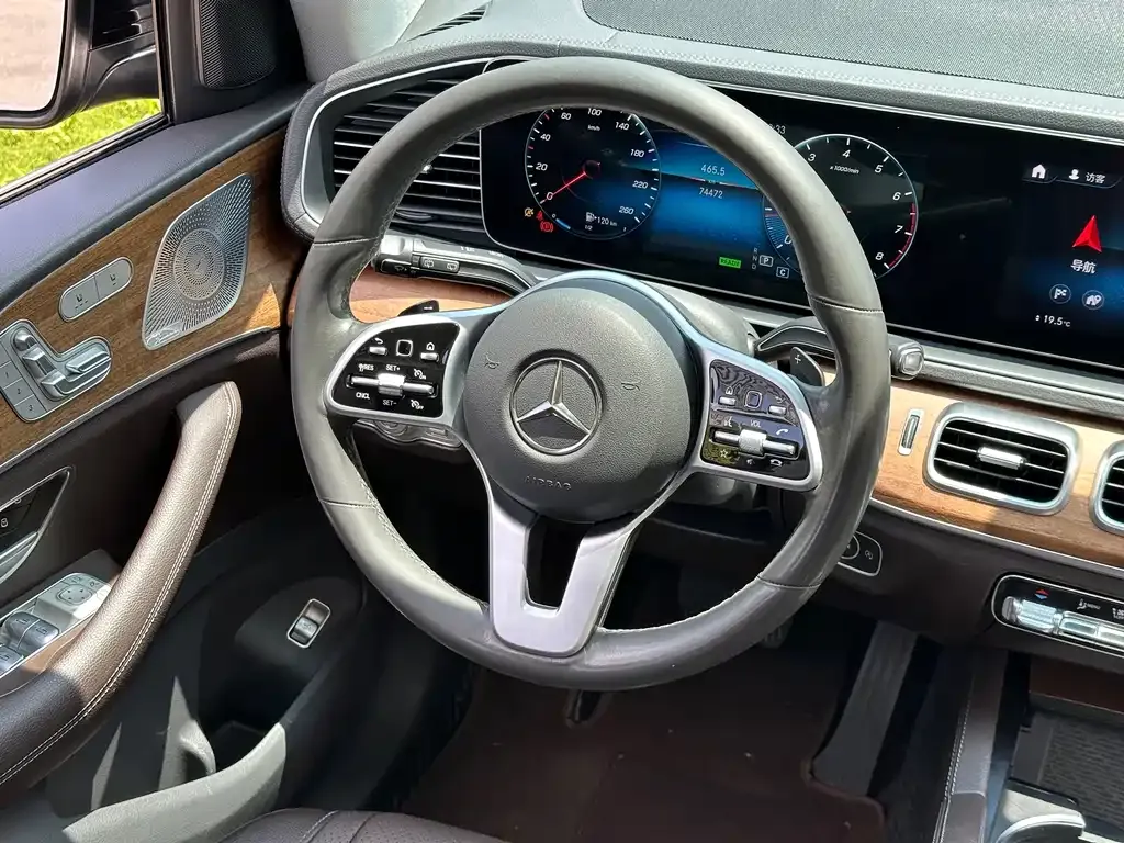Mercedes-Benz GLS — фото 7