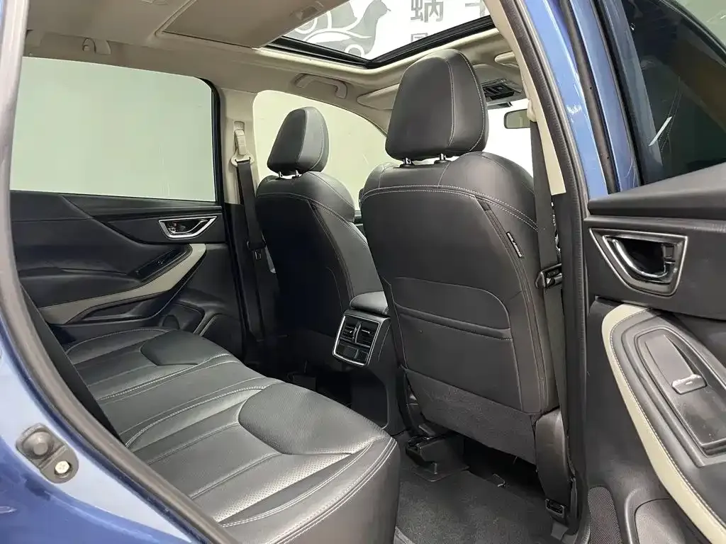 Subaru Forester — фото 8