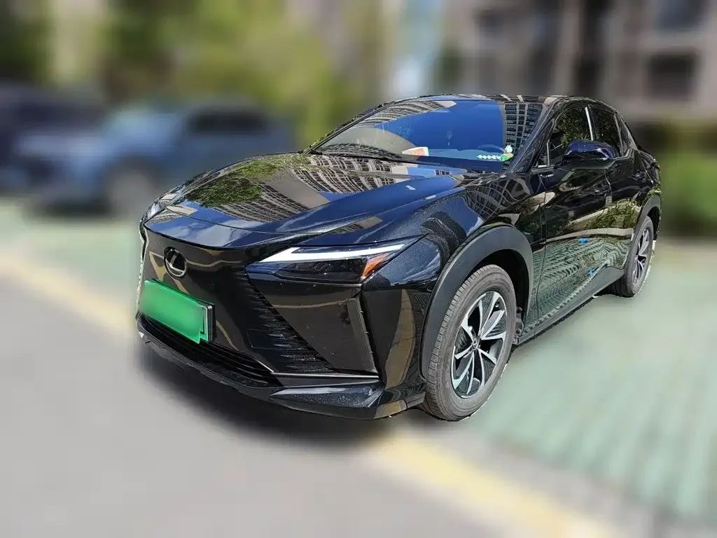 Lexus RZ — фото 1
