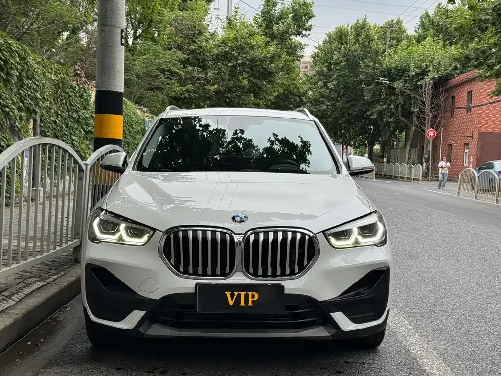 BMW X1 — фото 10
