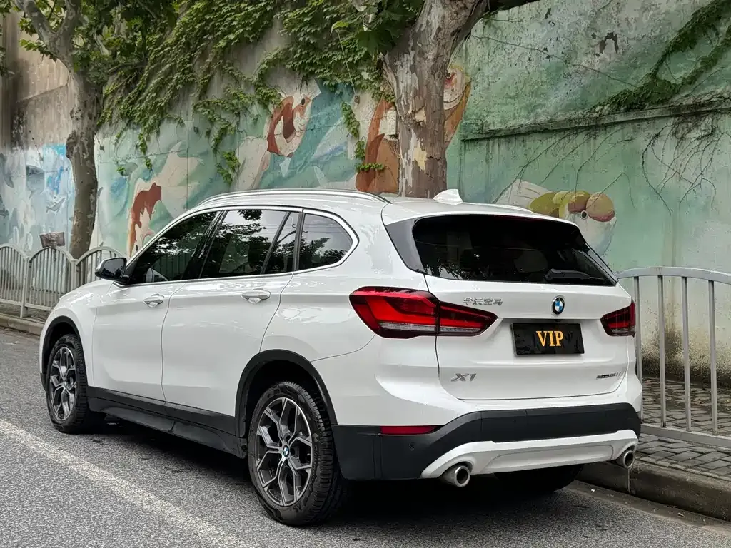 BMW X1 — фото 2