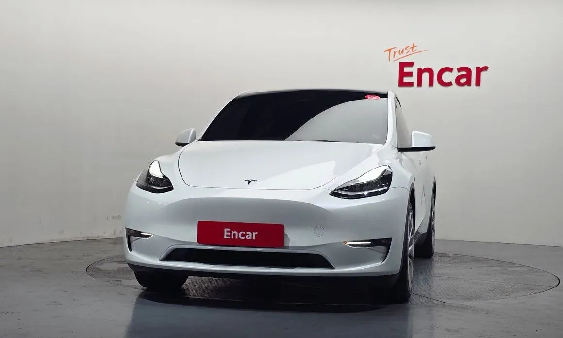 Tesla Model Y — фото 8