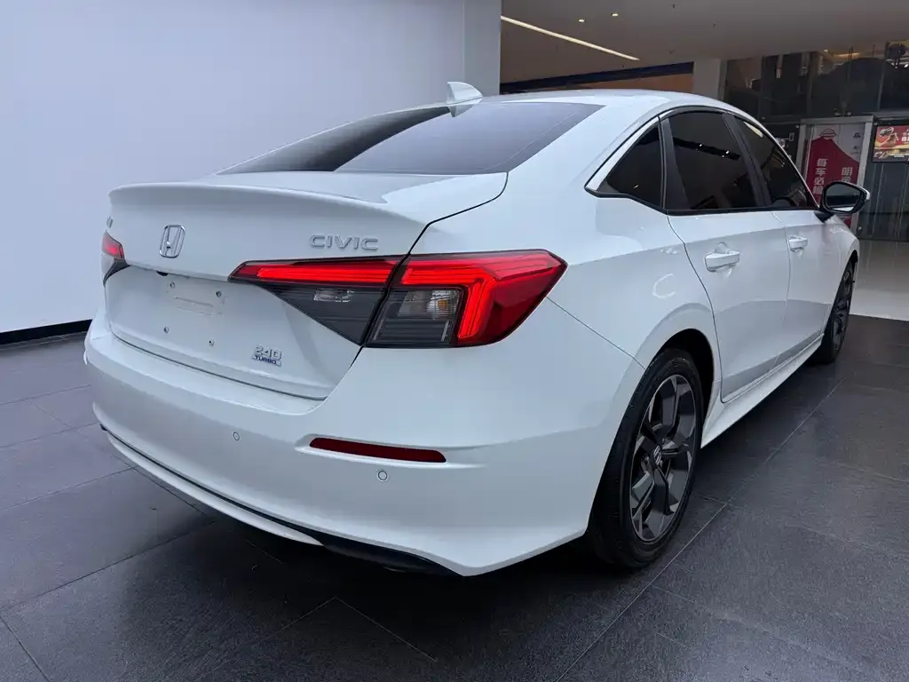 Honda Civic — фото 5