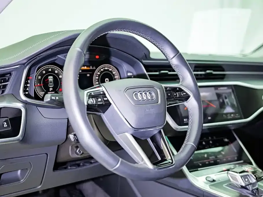 Audi A7 — фото 10
