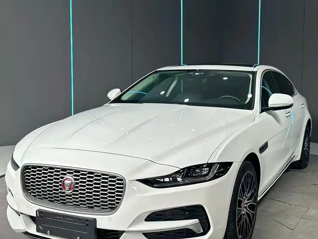 Jaguar XEL — фото 1