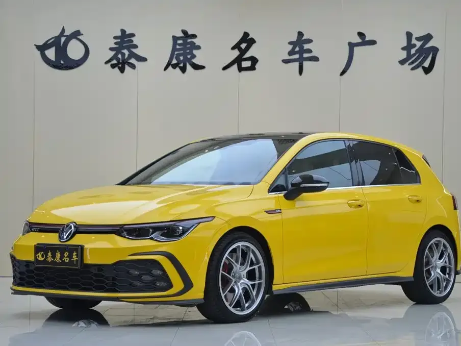 Volkswagen Golf GTI — фото 1