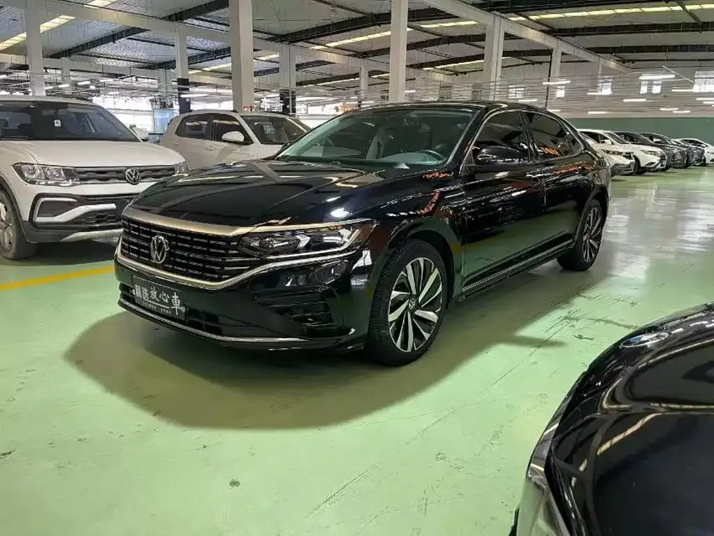 Volkswagen Passat — фото 1