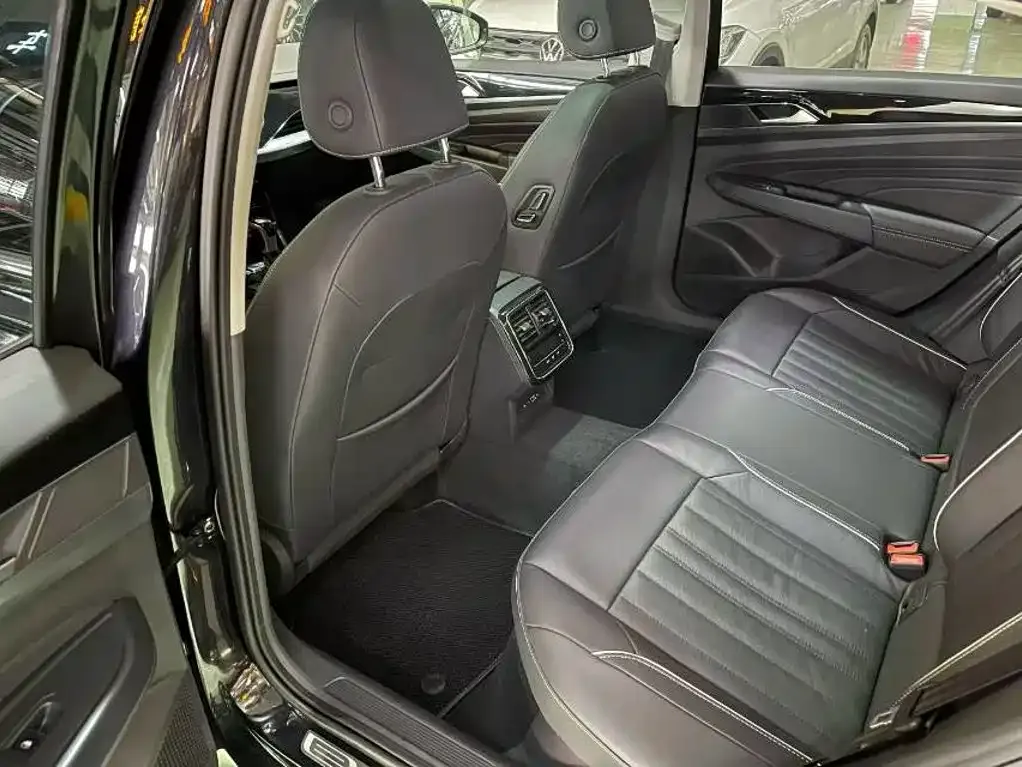 Volkswagen Passat — фото 3