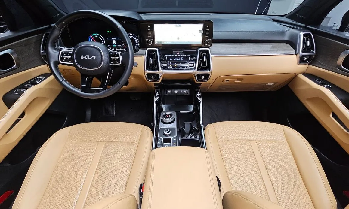 Kia Sorento — фото 7