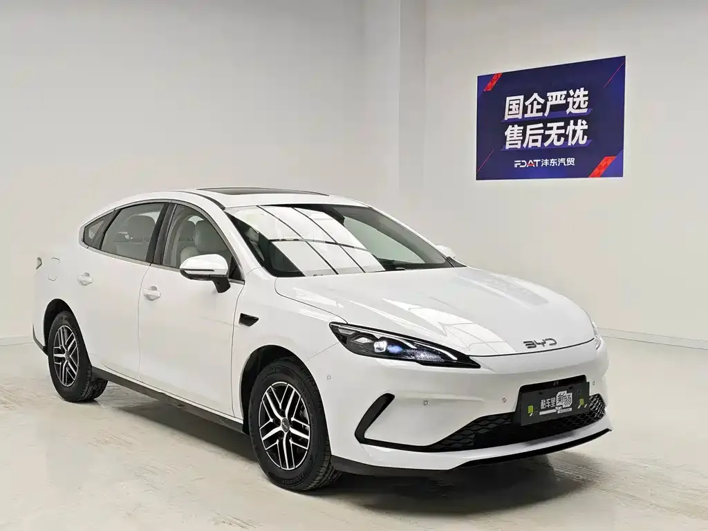 BYD Seal 05 DM-i — фото 8