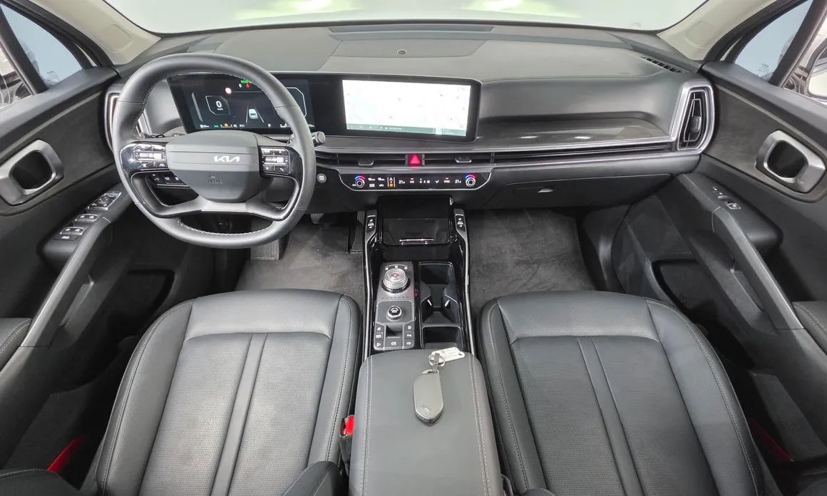 Kia Sorento — фото 10