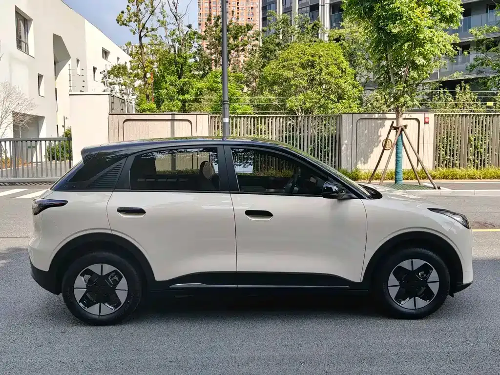 Geely Starburst — фото 8