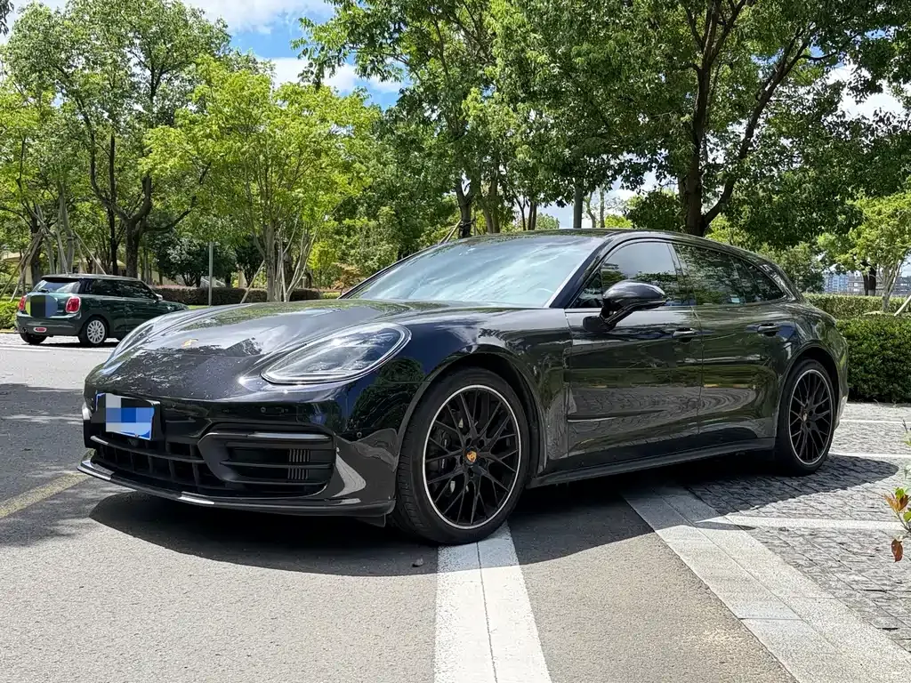 Porsche Panamera — фото 1
