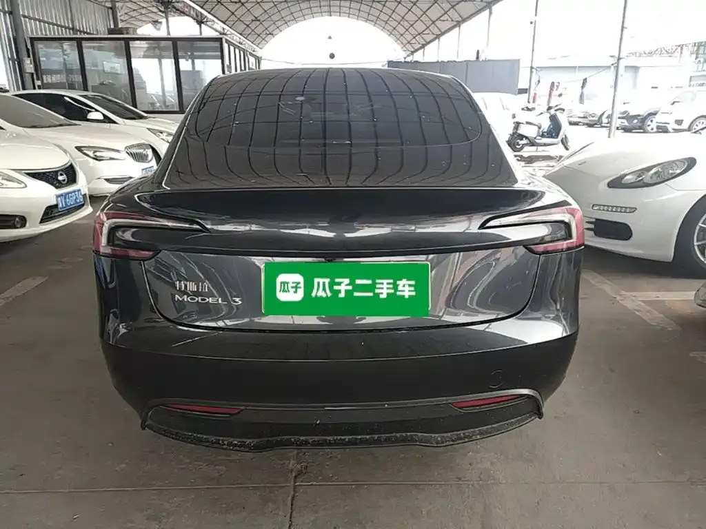 Tesla Model 3 — фото 10