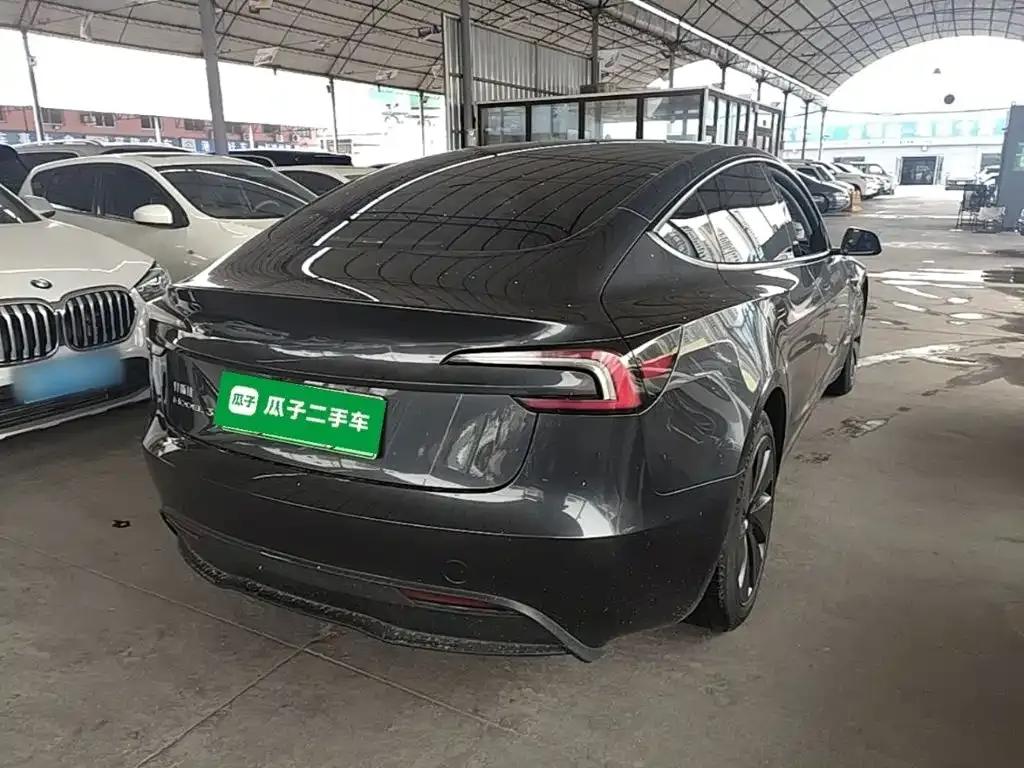 Tesla Model 3 — фото 3