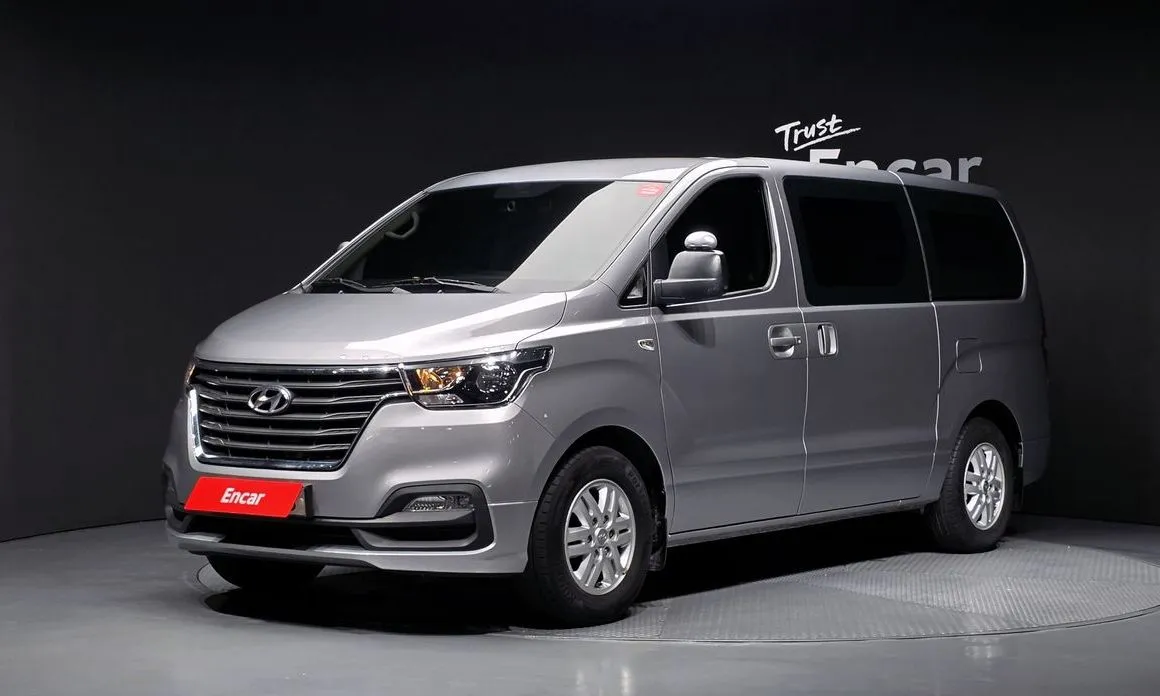 Hyundai Starex — фото 1