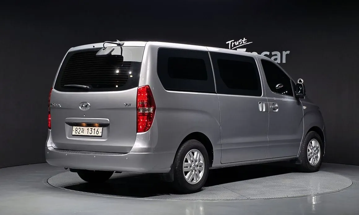 Hyundai Starex — фото 5