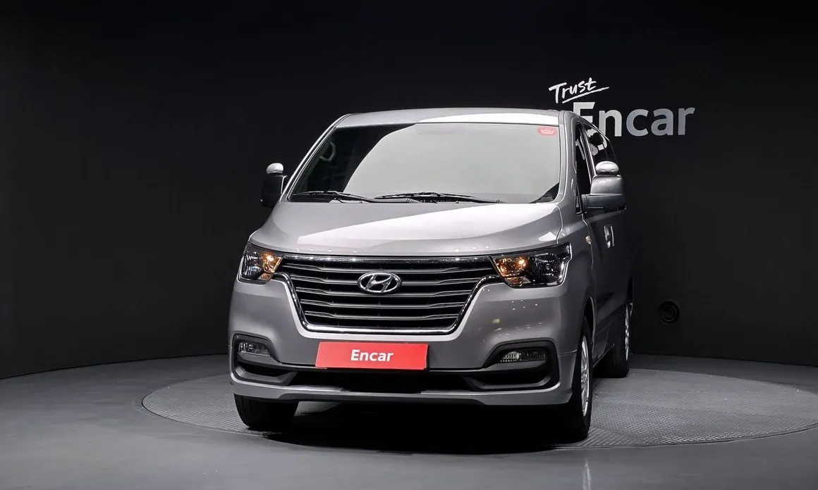 Hyundai Starex — фото 3