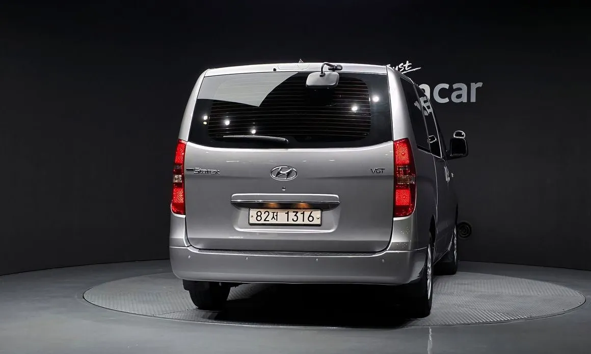 Hyundai Starex — фото 4