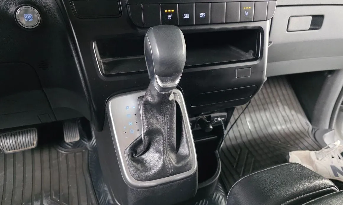 Hyundai Staria — фото 2
