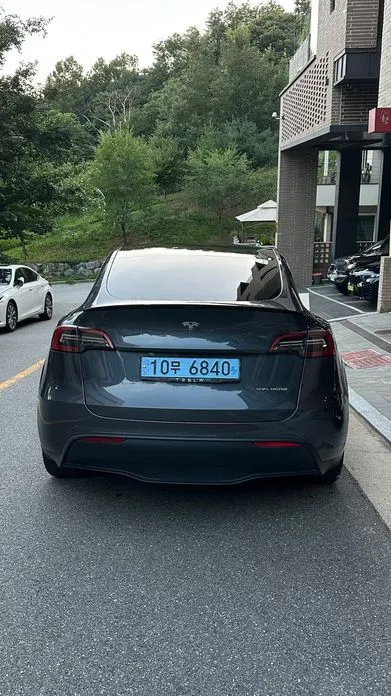 Tesla Model Y — фото 5