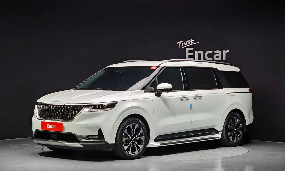 Kia Carnival — фото 1