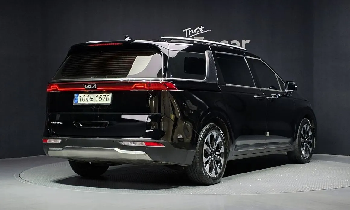 Kia Carnival — фото 3