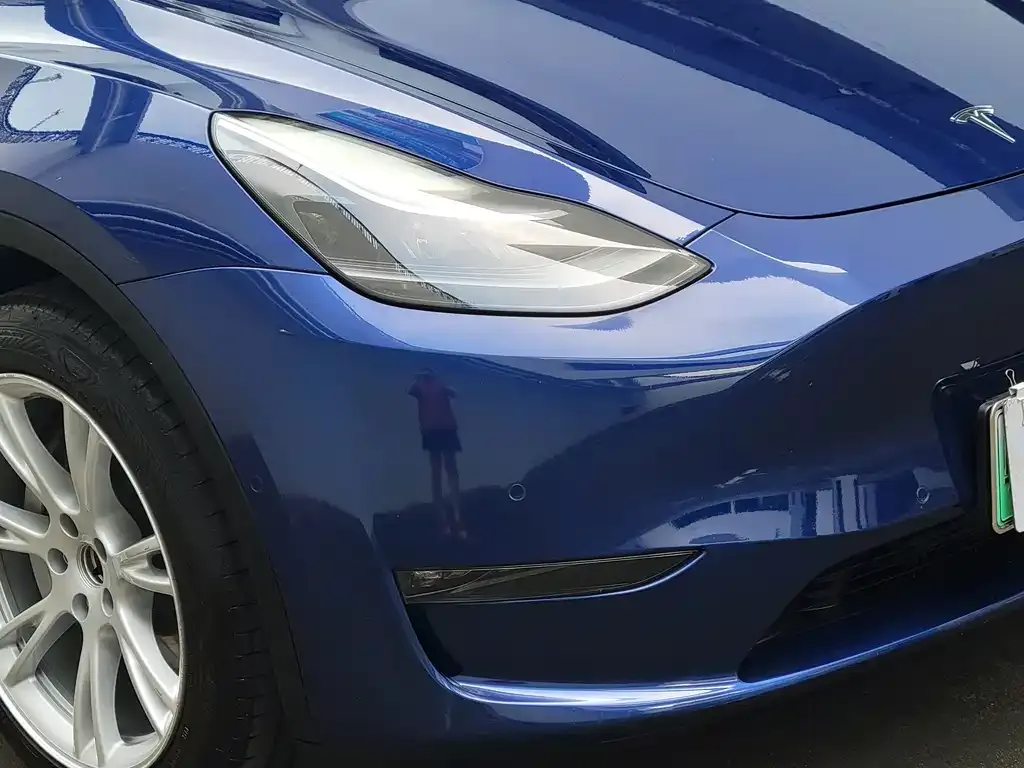 Tesla Model Y — фото 2