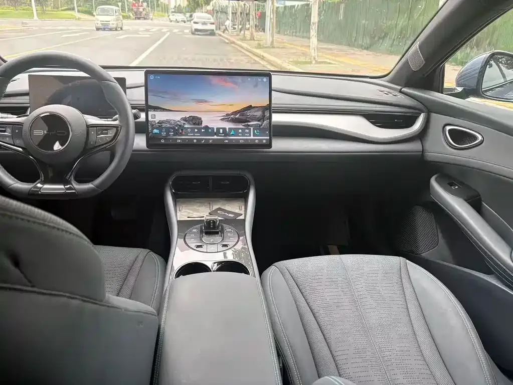 BYD Seal 06GT — фото 8