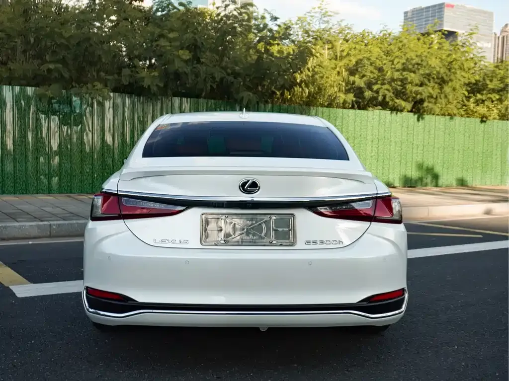 Lexus ES — фото 3