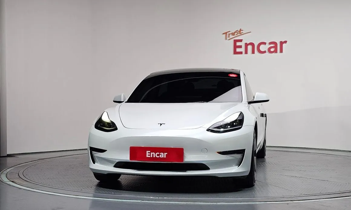 Tesla Model 3 — фото 3