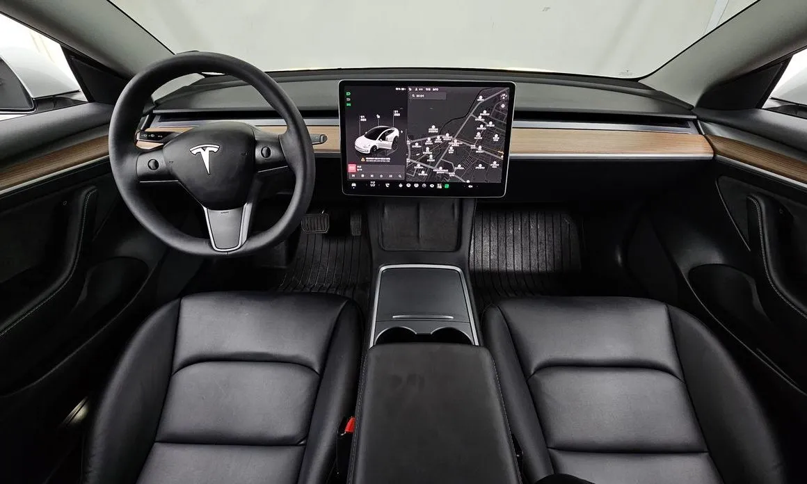 Tesla Model 3 — фото 2