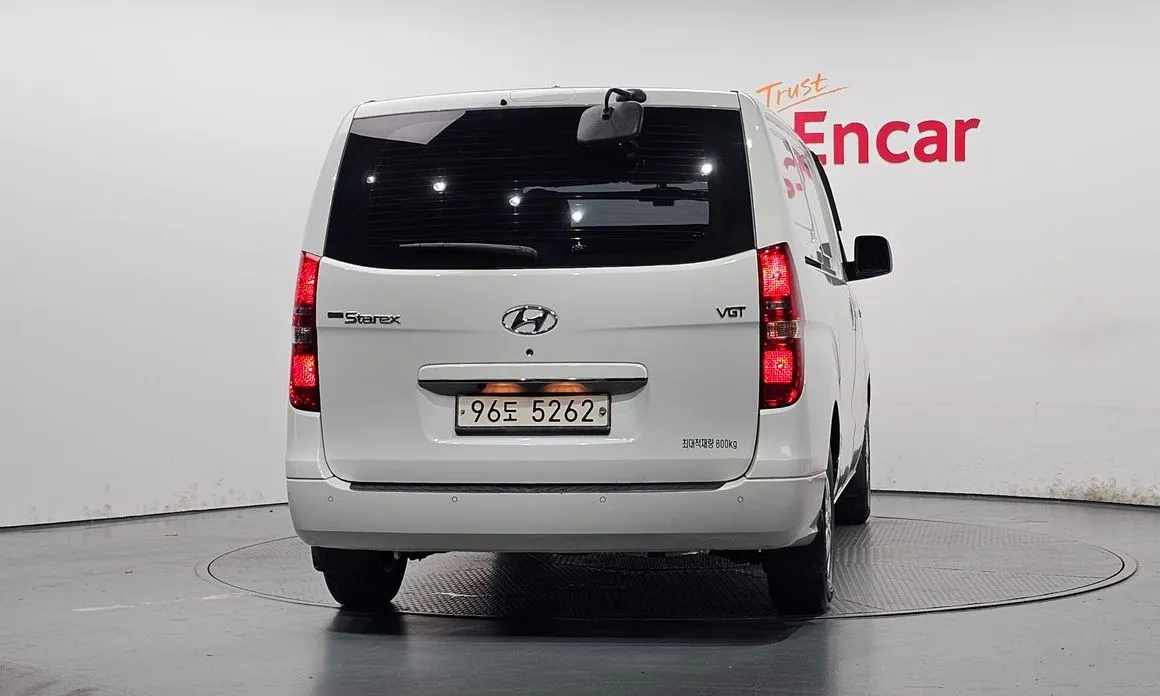 Hyundai Starex — фото 2