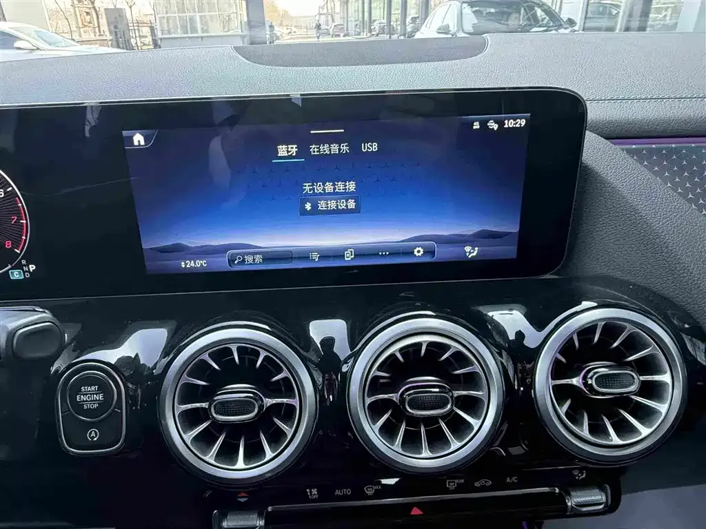 Mercedes-Benz GLA — фото 10