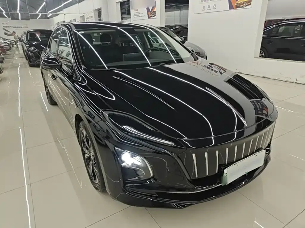 Hongqi E-QM5 — фото 2