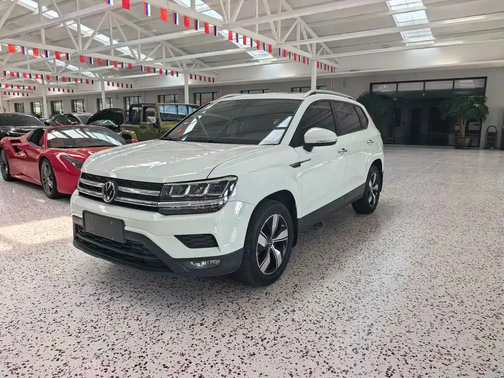 Volkswagen Tharu — фото 1