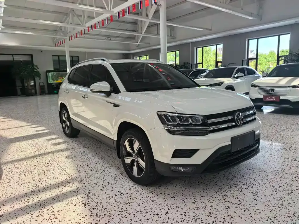 Volkswagen Tharu — фото 9
