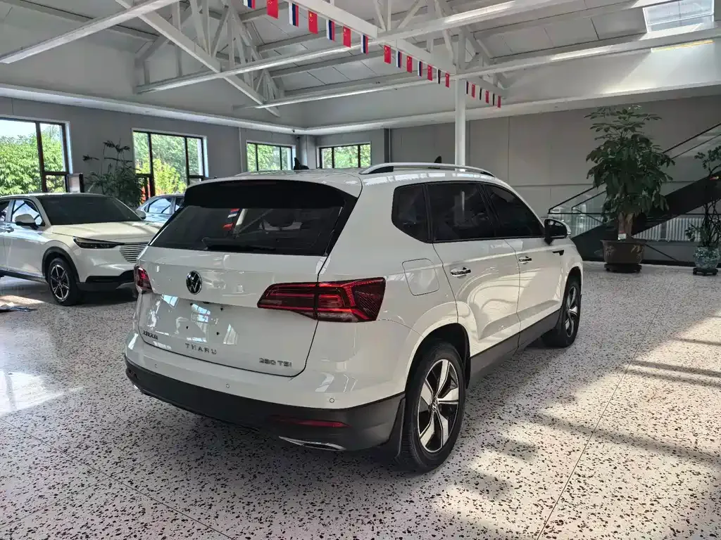 Volkswagen Tharu — фото 6
