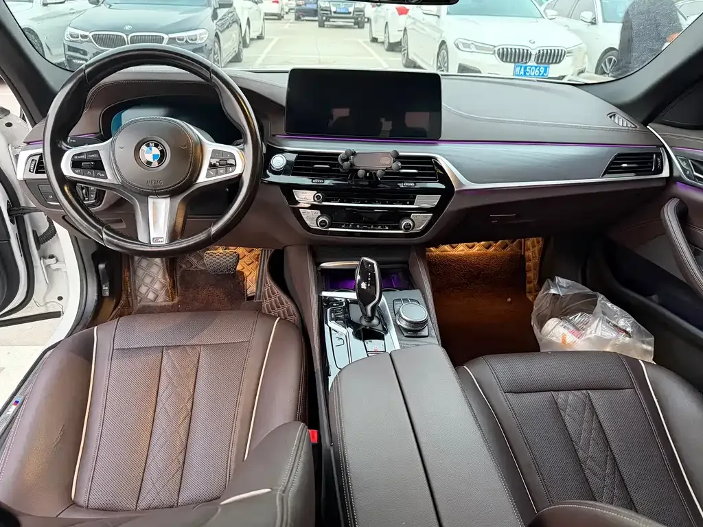 BMW 5 Series New Energy — фото 8
