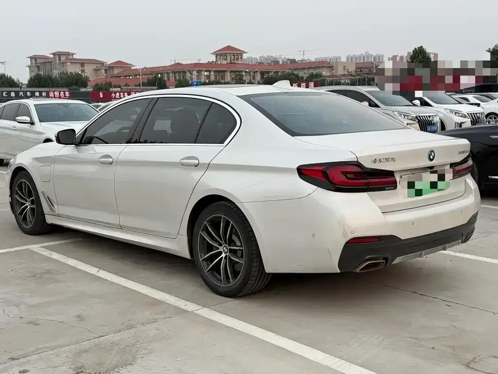 BMW 5 Series New Energy — фото 3
