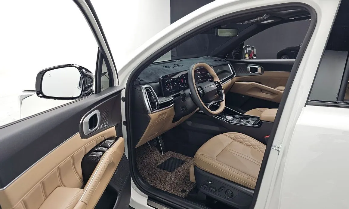 Kia Sorento — фото 7