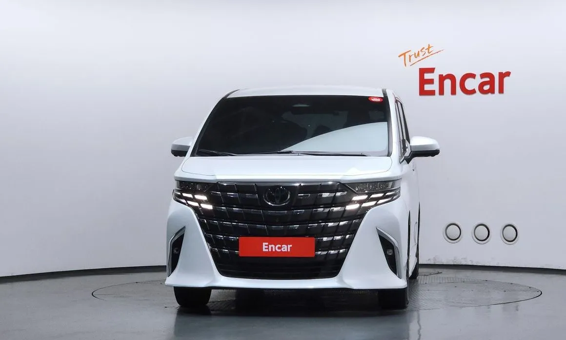 Toyota Alphard — фото 3
