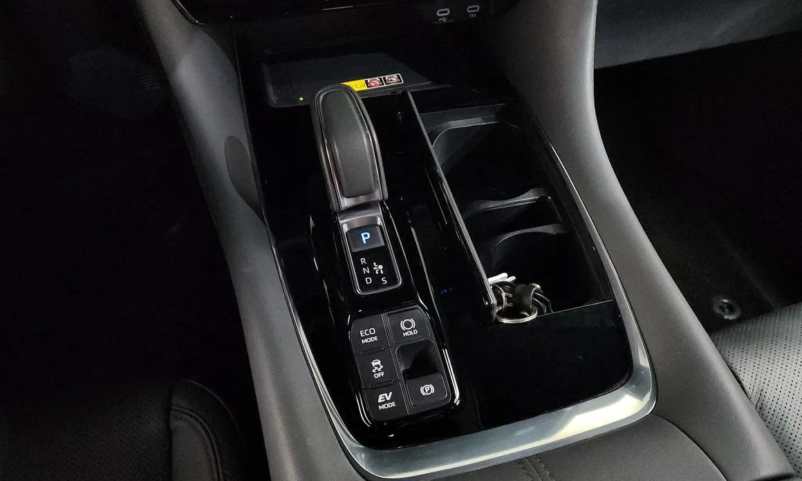 Toyota Alphard — фото 6
