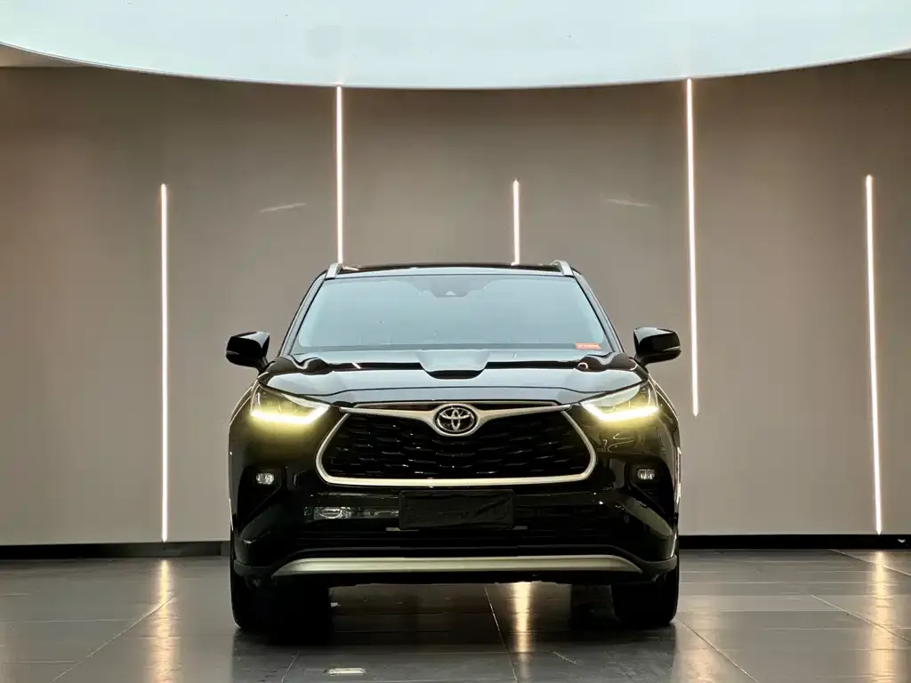 Toyota Highlander — фото 5