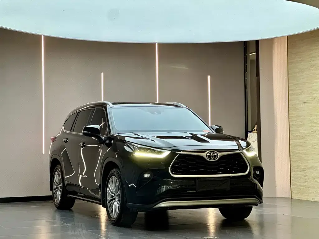 Toyota Highlander — фото 4