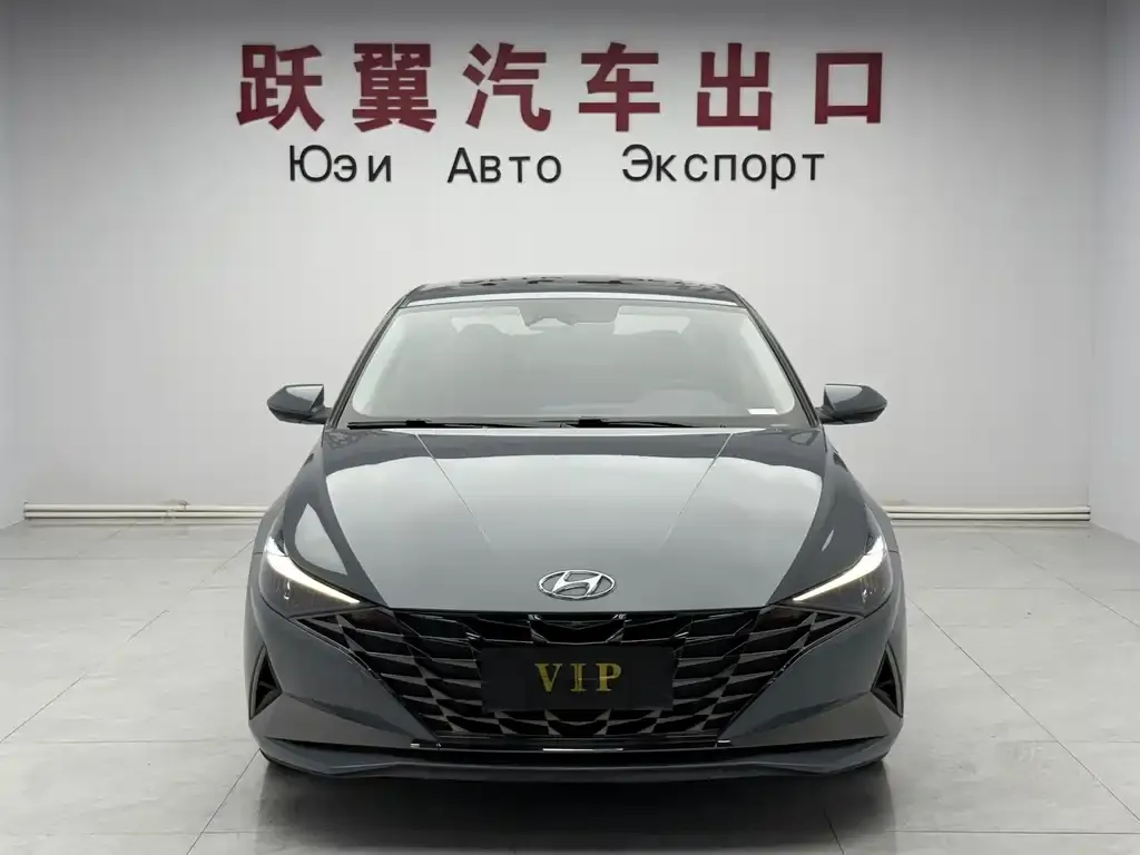 Hyundai Elantra — фото 2
